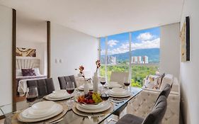 Luxury Apartment 1 A Club House
